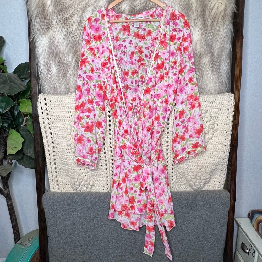 Morgan Taylor Floral Robe